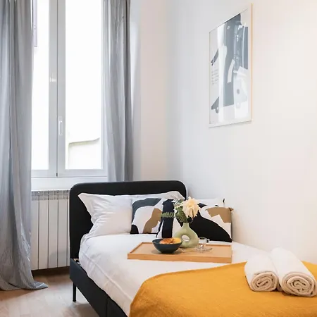 Easylife - Rilassati Nel Calore Di Un Confortevole Trilocale Nel Cuore Di Porta Venezia شقة